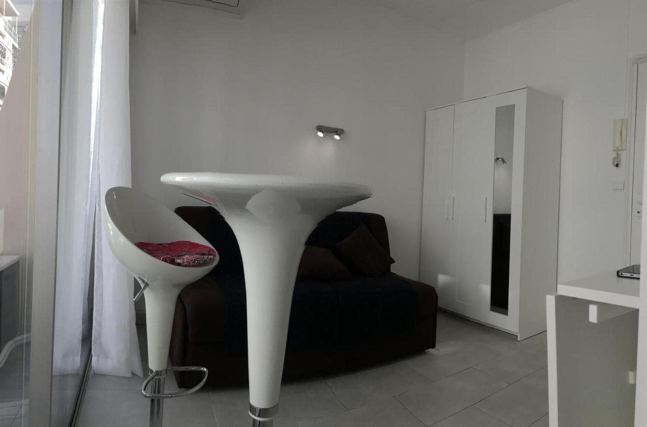 니스 Studio Carre D'Or Situe A 50 M De La Plage 아파트 호텔 외부 사진